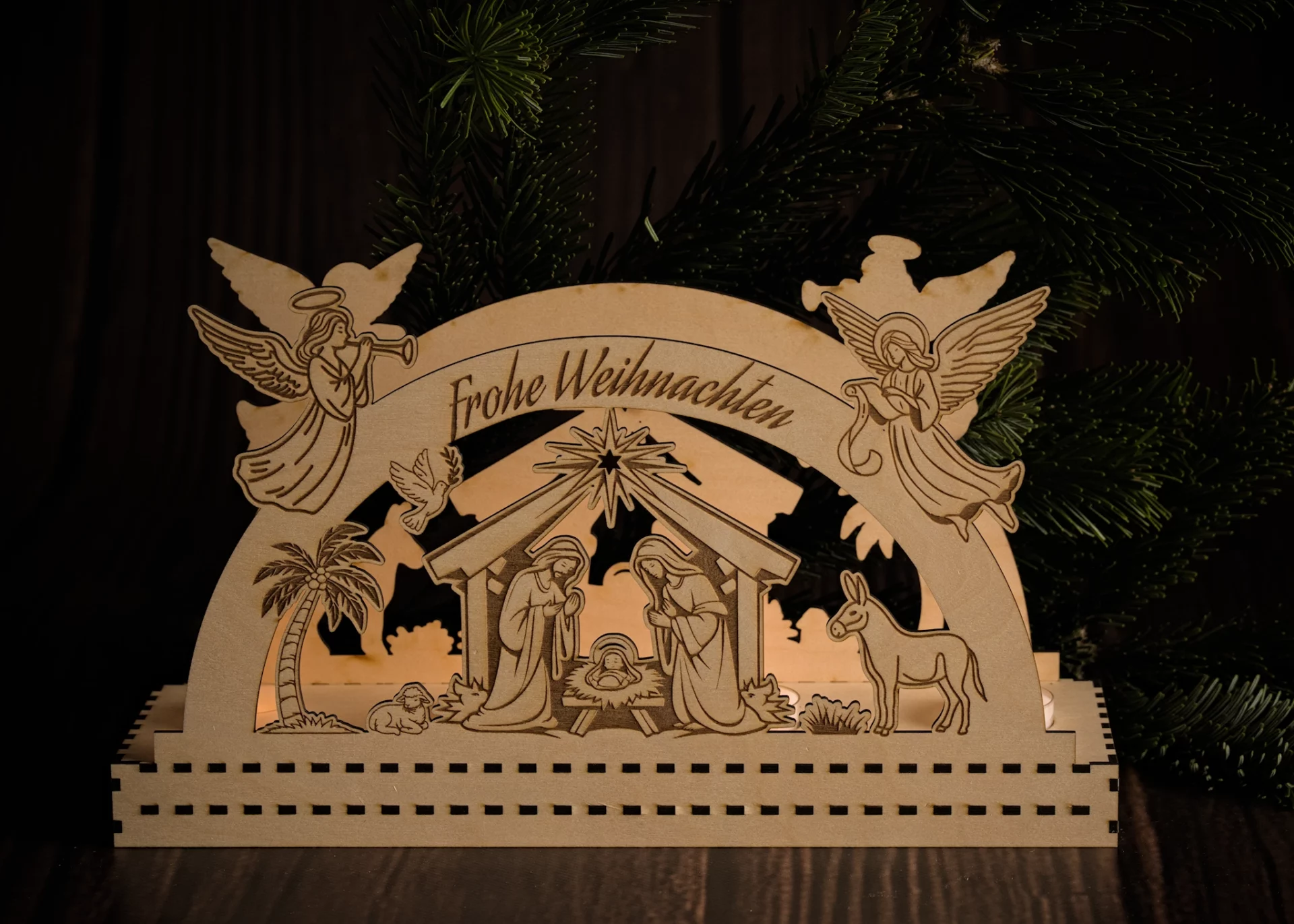 Schwibbogen mit Krippenmotiv