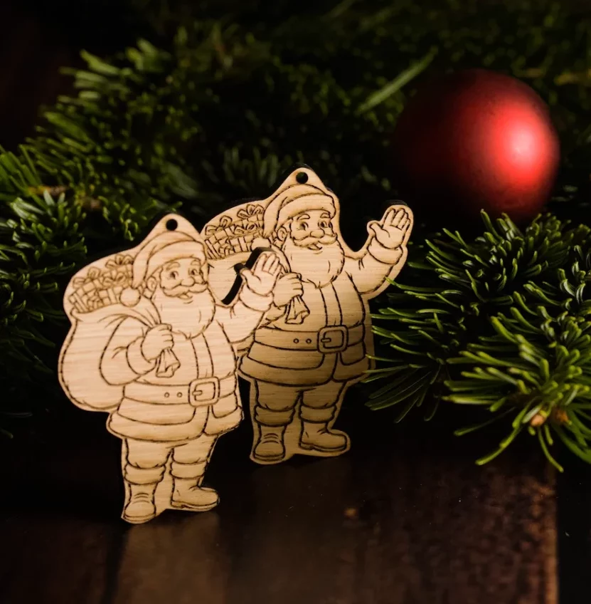 Weihnachtsmann klein aus Eiche