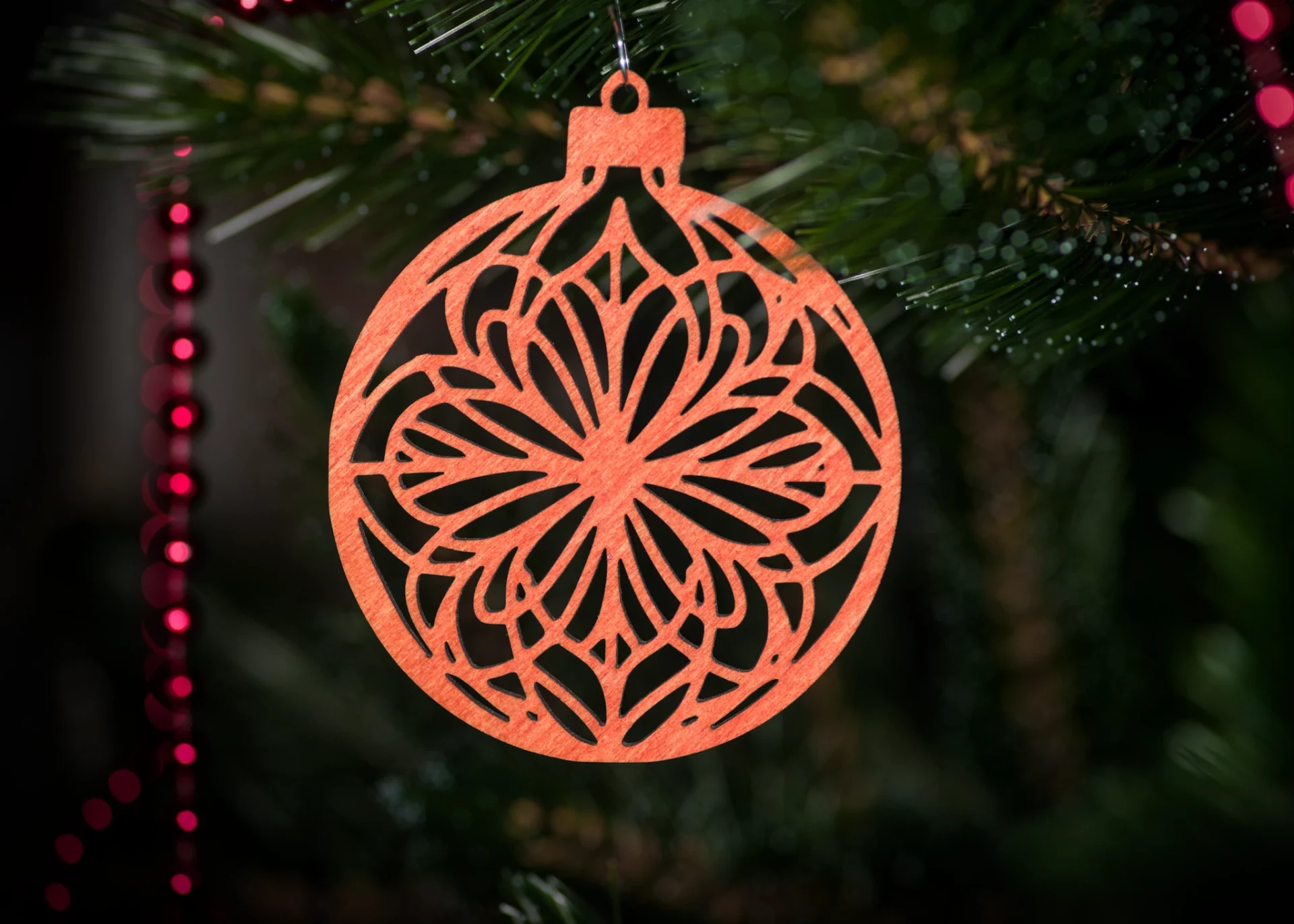 Baumschmuck mit Mandala-Design